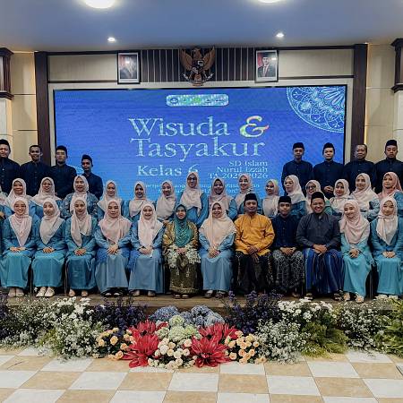 Tasyakur Purna Siswa Kelas VI SD Islam Nurul Izzah Tahun Pelajaran 2025/2026